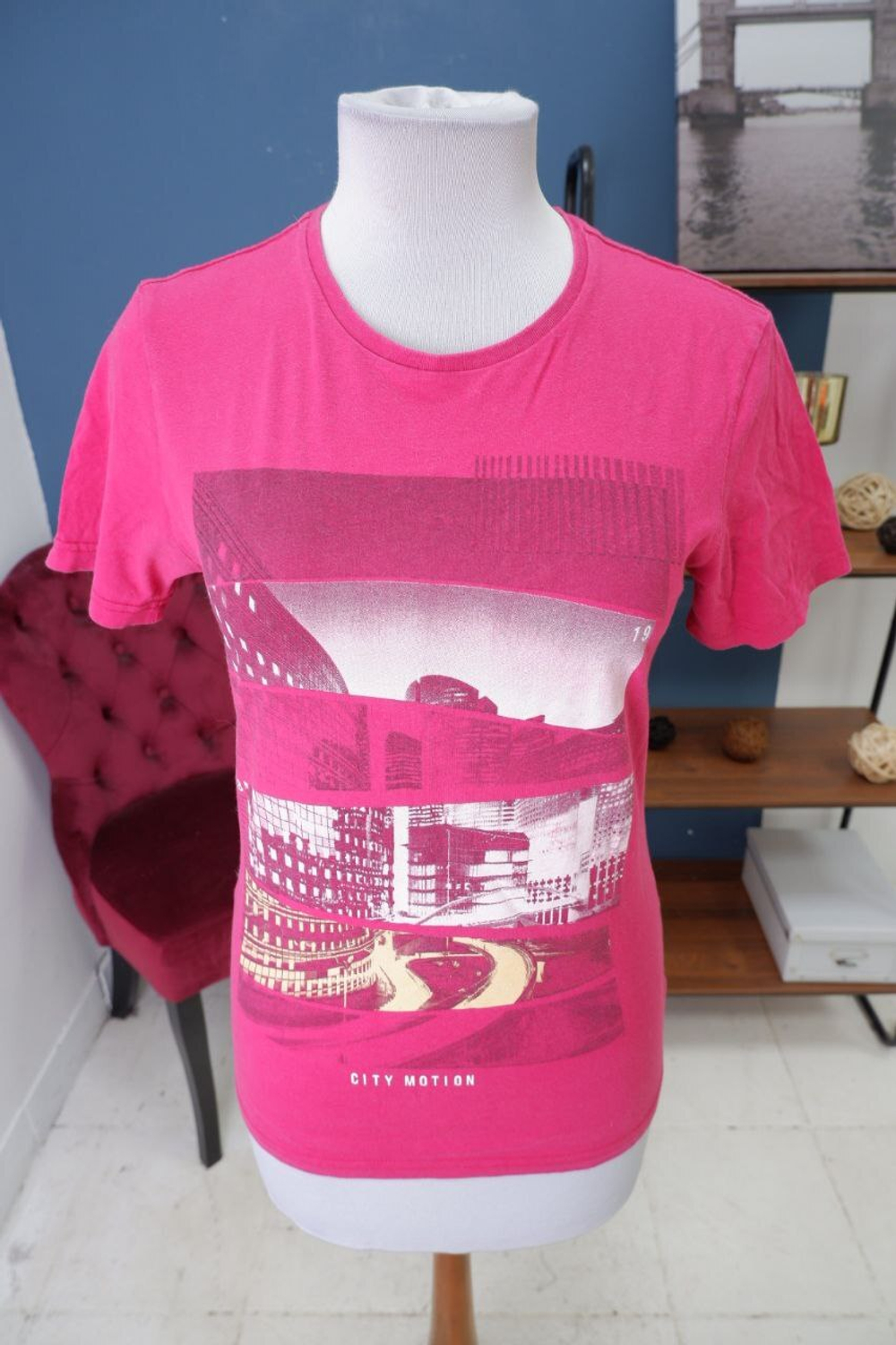 Футболка Gloria Jeans с принтом 42 размер