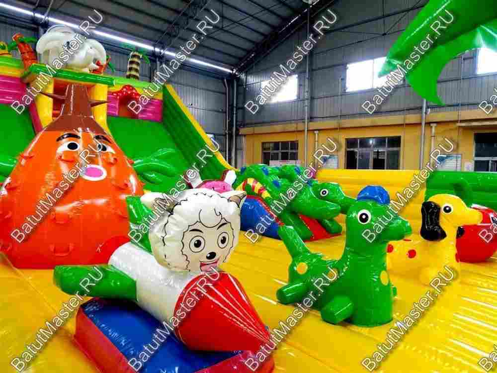 Коммерческий надувной батут "Сафари парк" 14*7*7 м