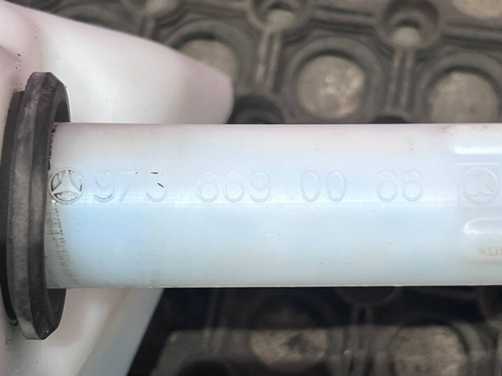 Бачок омывателя лобового стекла