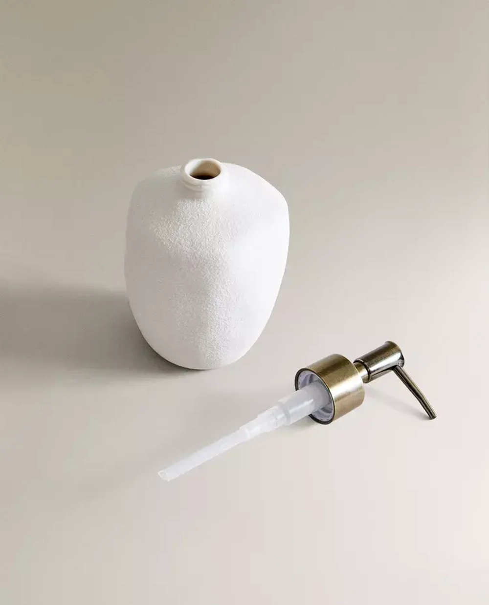 ZARA HOME ДОЗАТОР МЫЛА С РЕЛЬЕФНЫМ УЗОРОМ, БЕЛЫЙ