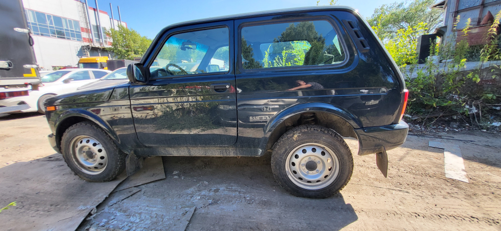 LADA 4X4 Niva Legend 3 дв. Urban 1.7 5МТ