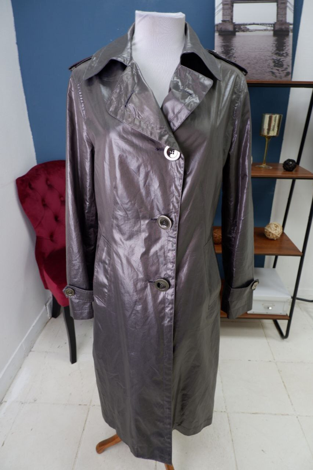 Плащ Yierman блестящий 46 размер