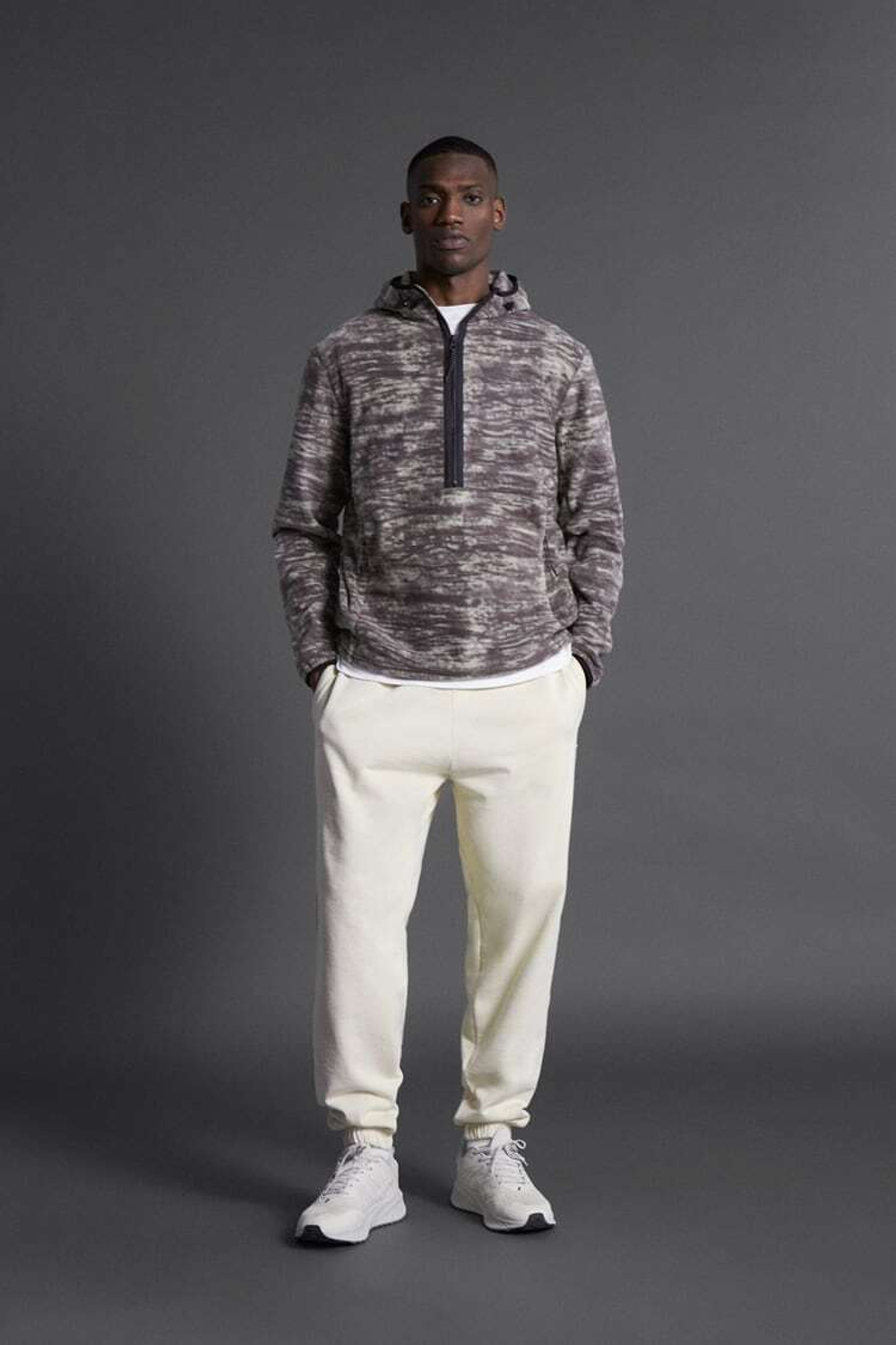 ZARA КУРТКА ИЗ ПОЛАРФЛИСА С АБСТРАКТНЫМ УЗОРОМ, ТЕМНО-РОЗОВЫЙ