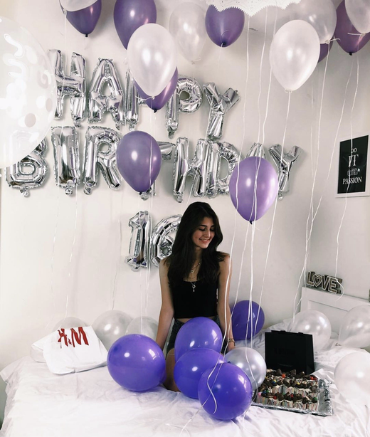 Декор гостиничного номера воздушными шарами #5