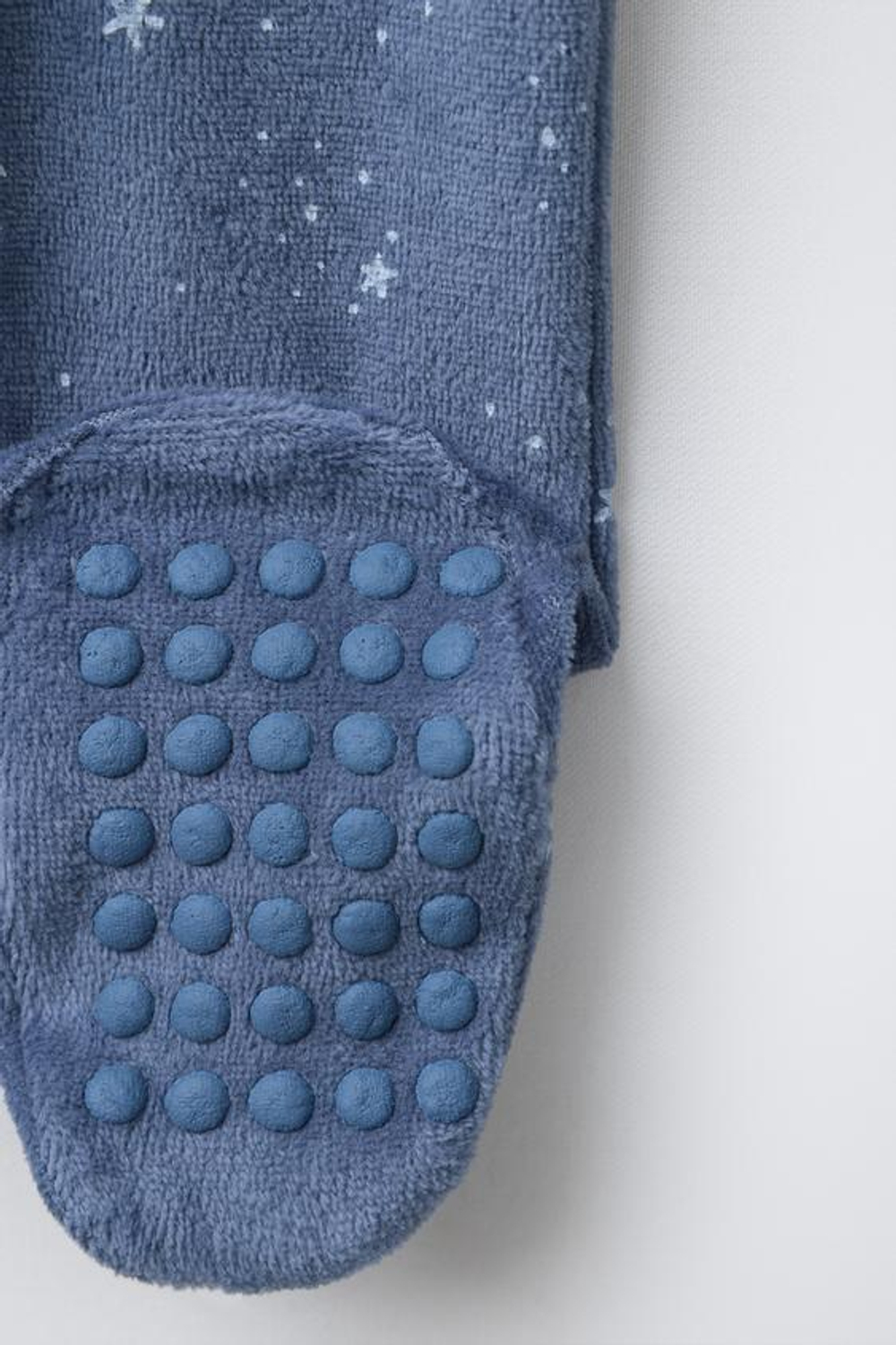 ZARA КОМБИНЕЗОН ИЗ ВЕЛЮРА С ПРИНТОМ «ЗВЕЗДЫ», СИНИЙ