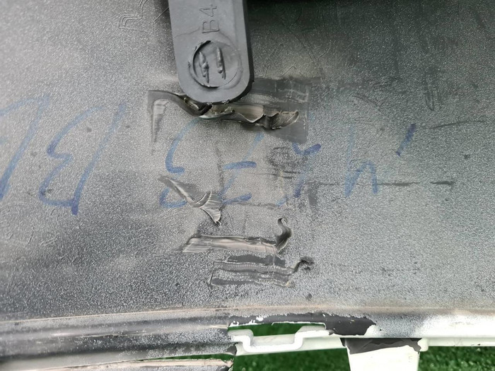 Бампер передний Peugeot 2008 (2013-2016)