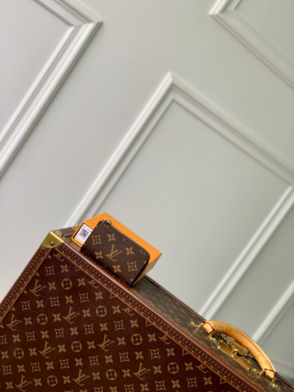Louis Vuitton Noa Key Holder