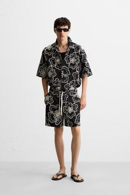 ZARA ШОРТЫ С РЕЛЬЕФНОЙ ВЫШИВКОЙ, ЧЕРНЫЙ