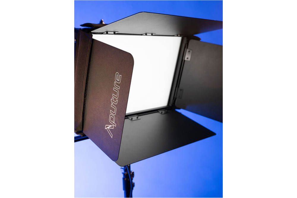 Шторки Aputure Nova P300c Barn door