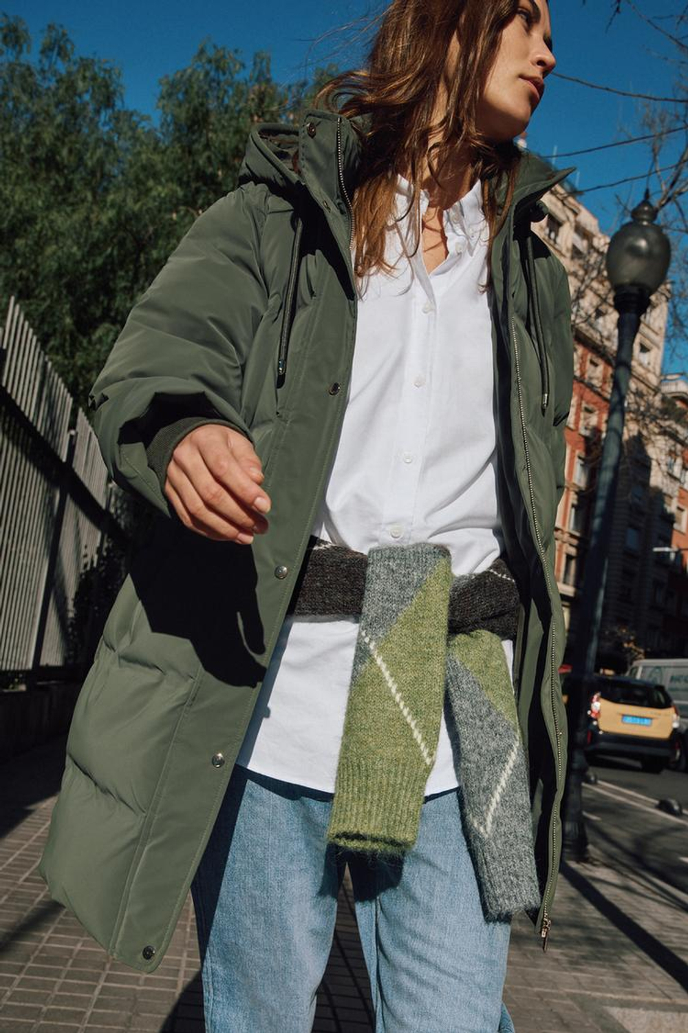 ZARA ВЕТРОЗАЩИТНЫЙ АНОРАК СРЕДНЕЙ ДЛИНЫ ИЗ ПРОРЕЗИНЕННОЙ ТКАНИ, ХАКИ