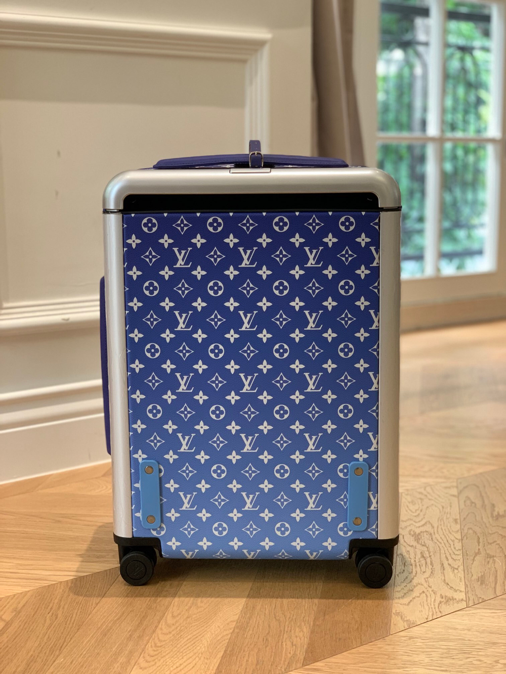 Louis Vuitton Horizon 55 Suitcase