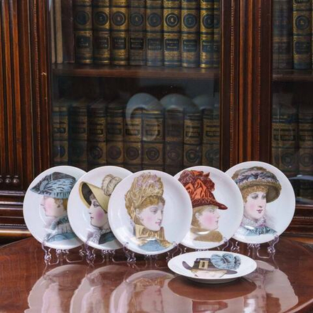 Комплект тарелок из серии «Дамы в шляпах» (6 штук)