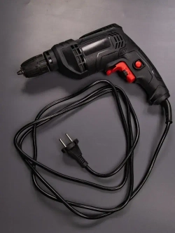 Дрель электрическая от сети 550Вт/регулировка оборотов 0-3000 об