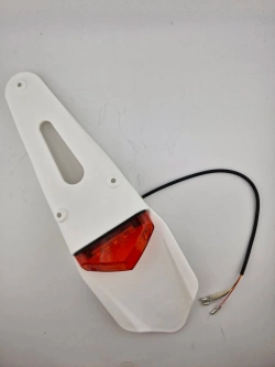 Крыло заднее белое со стоп-сигналом мотоцикл, питбайк