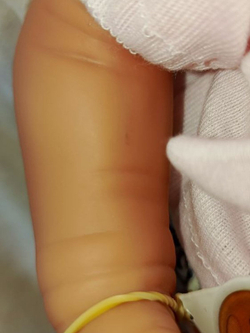 УЦЕНКАКукла BERJUAN виниловая 45см Newborn (8104)