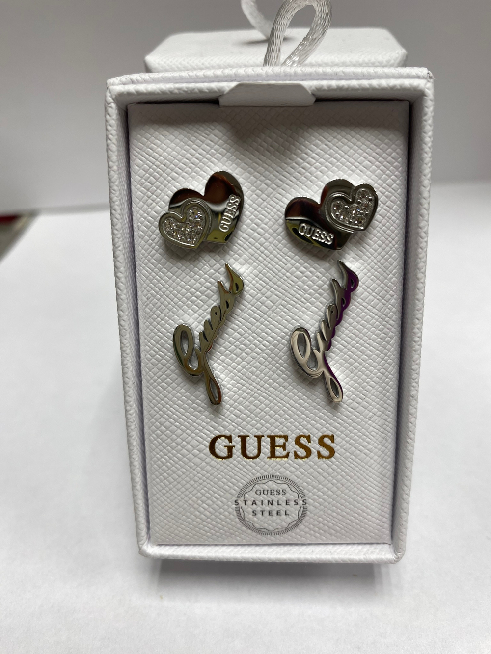 Набор: серьги 2 пары GUESS Белый металл: двойные сердечки/Стразы//Guess Девочка