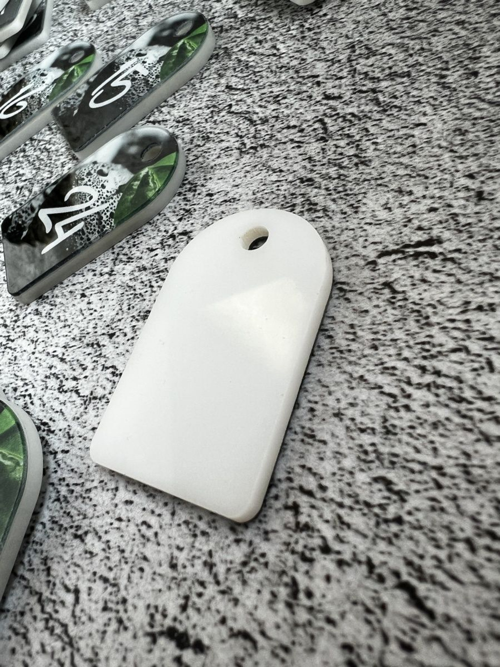 Номерки для ключей акрил 3х5 см