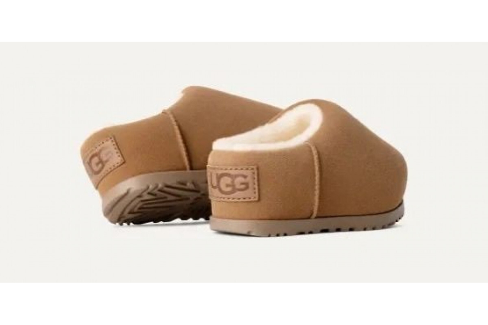 UGG Pumped Slide Chestnut