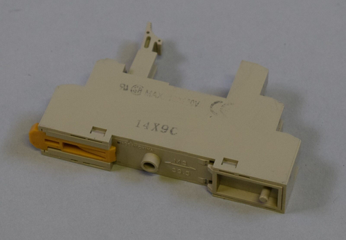 OMRON P2RF-05-E
