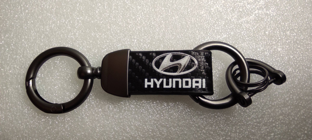 Брелок "Hyundai" карбон mini (1 шт.)