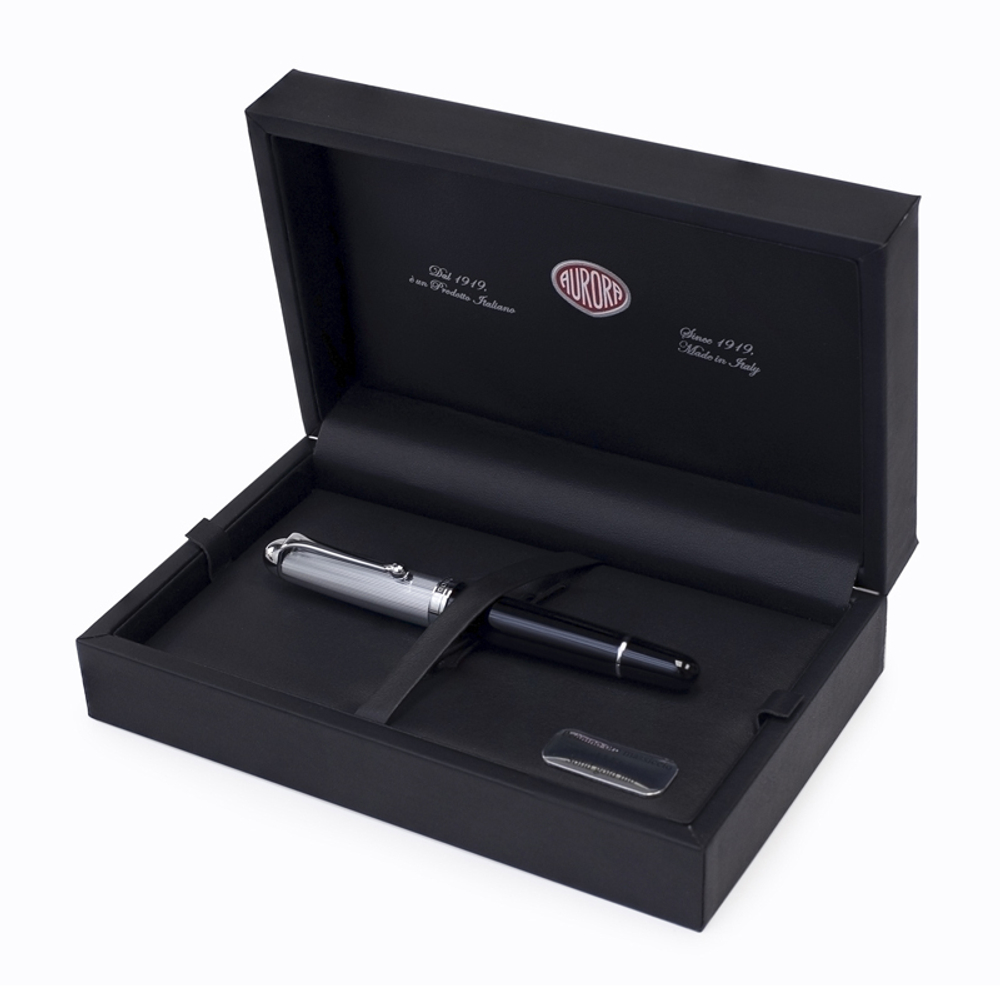 Перьевая ручка Aurora Millerighe Black resin with chrome CT, в подарочной коробке