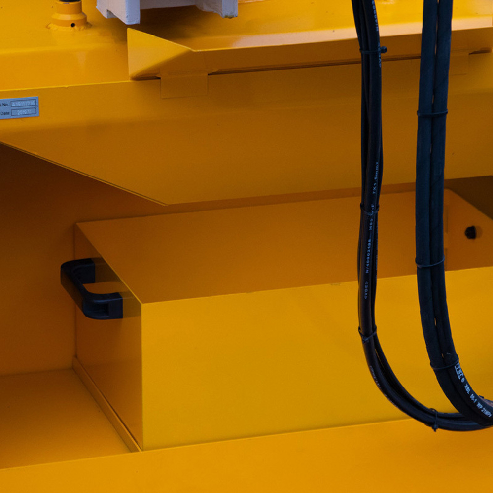 PPK-330G полуавтоматический ленточнопильный станок по металлу