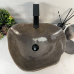 Раковина из речного камня RS-65275 48*38*15 0861
