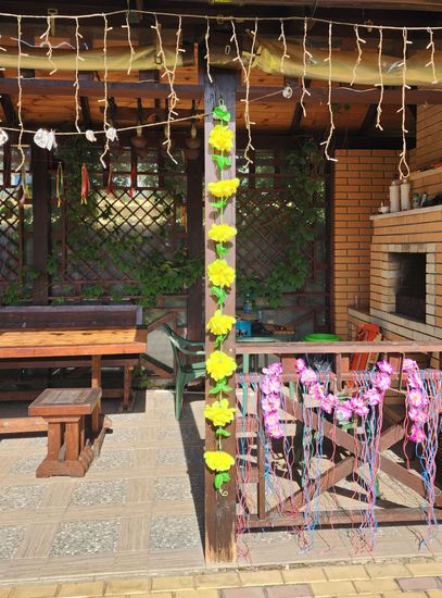 Гирлянда из цветов крупных, темно-розовая