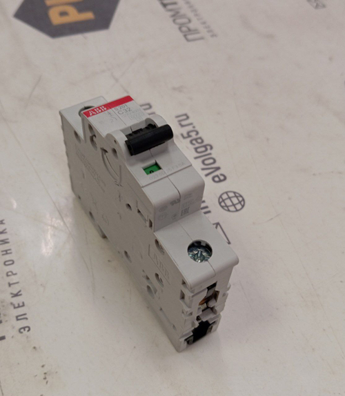 ABB 1P 32A C6kA 1 мод 2CDS251001R0324 новое