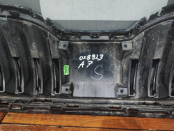 Решетка радиатора Skoda Octavia 3 (A7) 17-20 Б/У Оригинал 5E0853653C