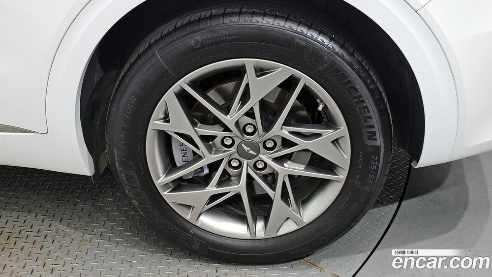 Genesis GV70 2.5T Бензин AWD (10.2022)