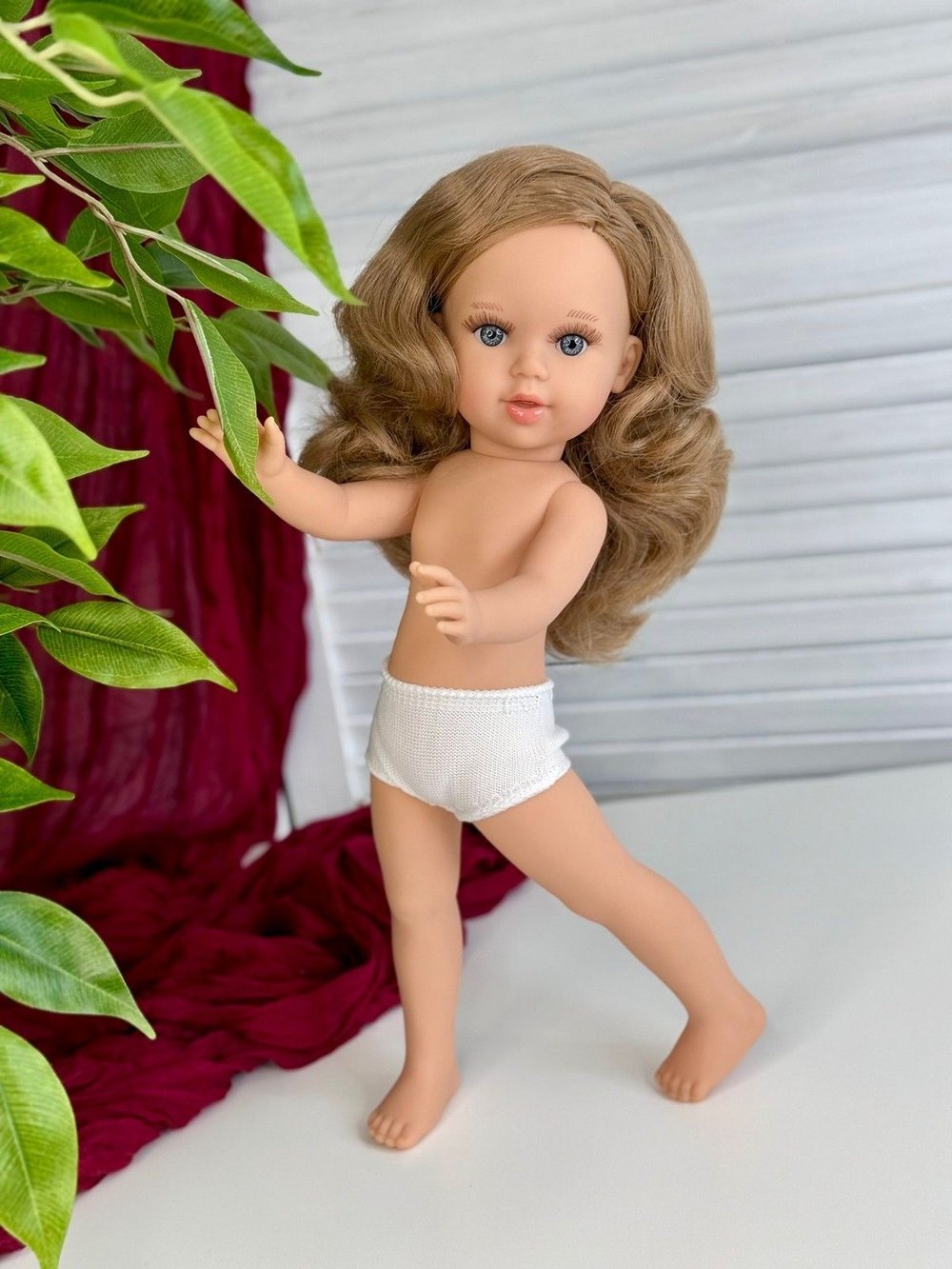 Кукла Marina and Pau 40cм Marina без одежды в пакете (M13)