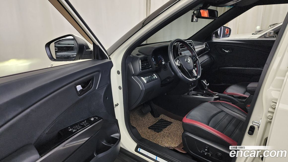 KG Mobility (Ssangyong) Very New Tivoli Бензин 1.5 2WD (09.2019)