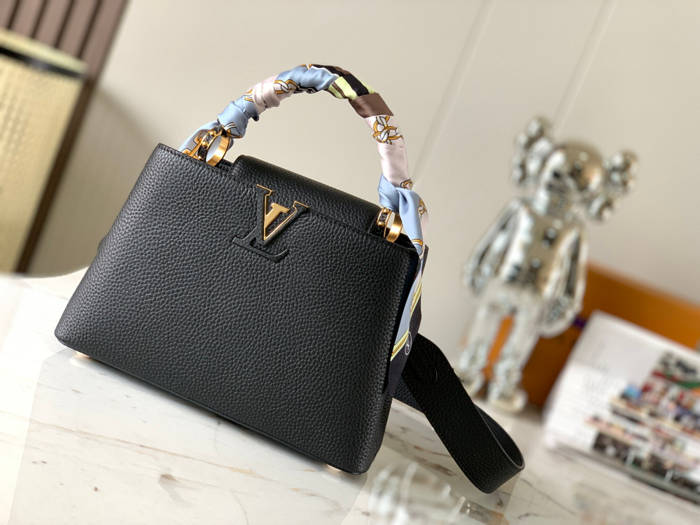 Louis Vuitton Capucines BB