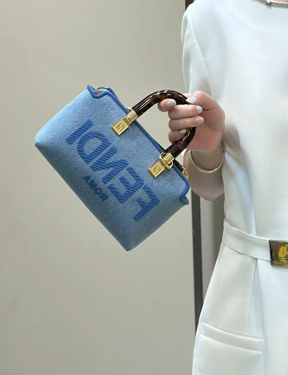 Fendi By The Way Mini 20 cm
