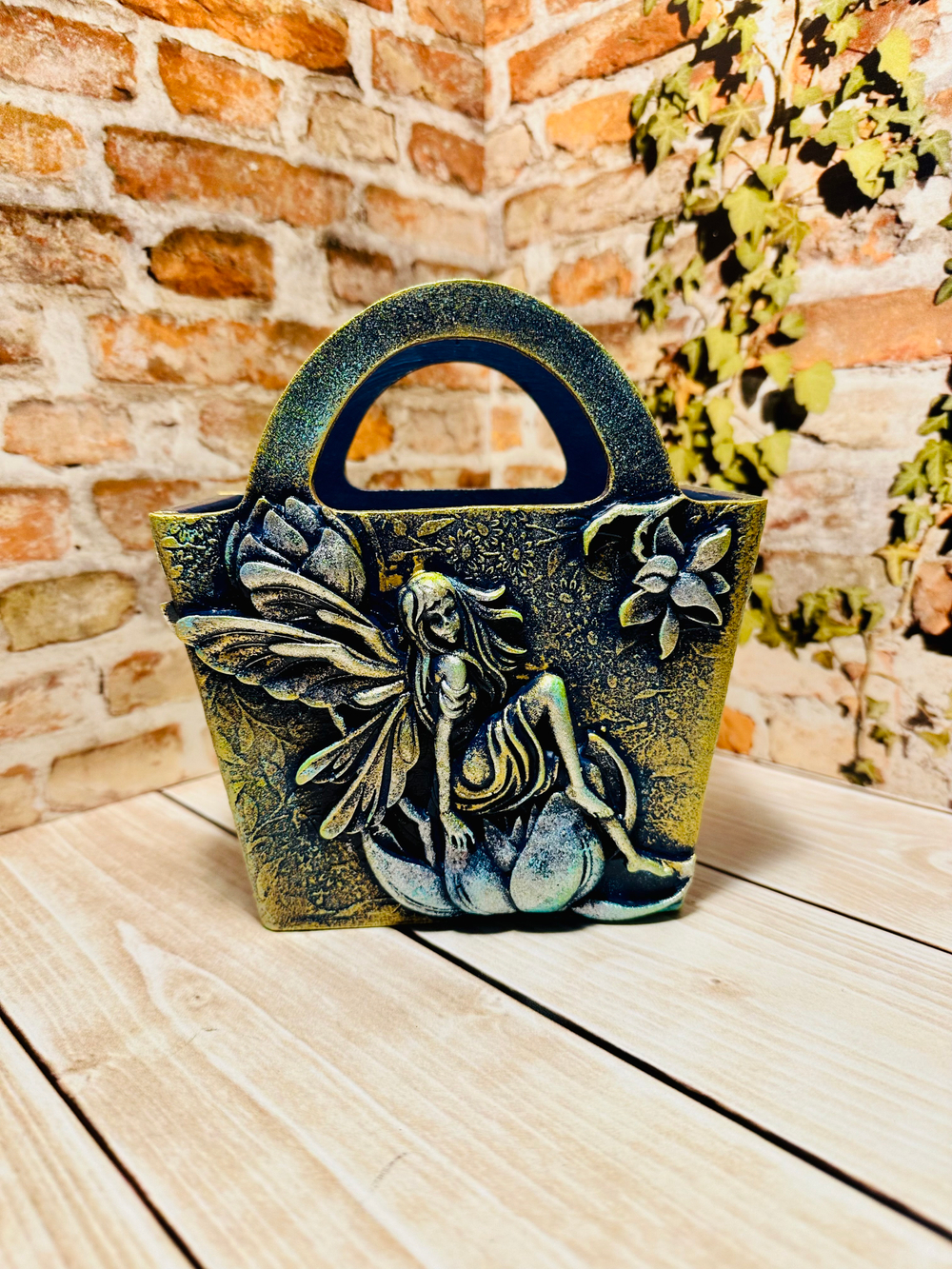 Корзиночка "Фея на лилии"