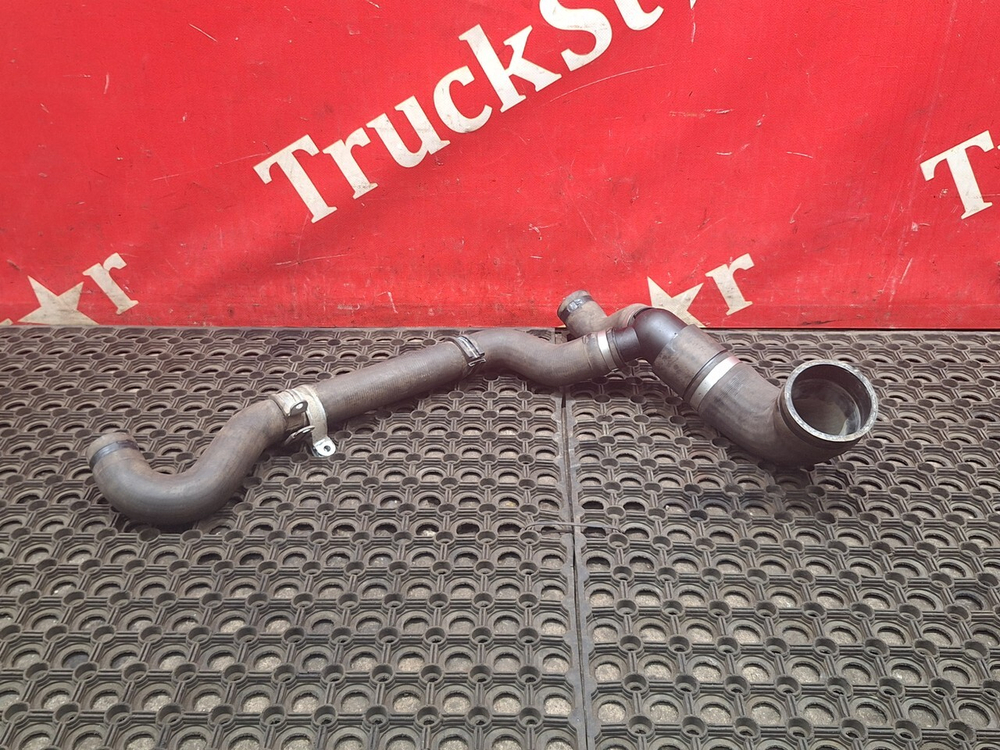 Патрубок системы охлаждения 2023г