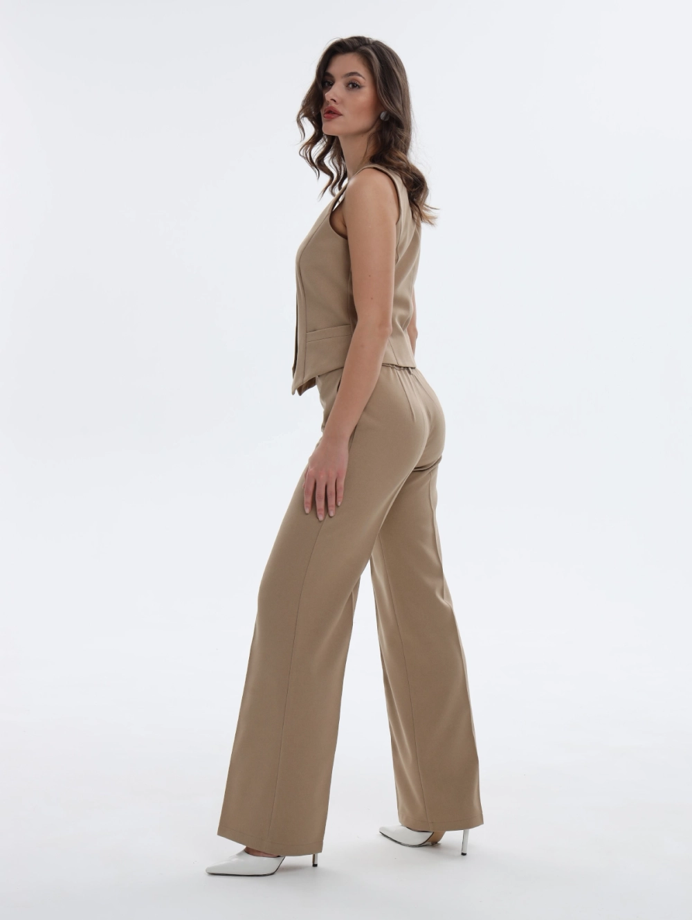 Брюки классические прямые бежевый