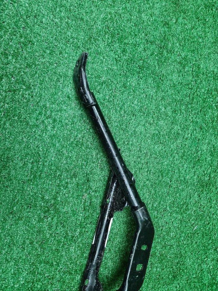 Распорка передняя BMW 4er G22 (2020-н.в.)