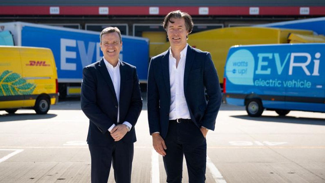 Слияние логистических гигантов создаст лидера доставки в Великобритании