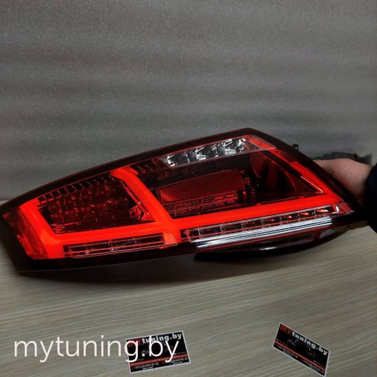 Задние фонари red white led bar для Audi TT 8J