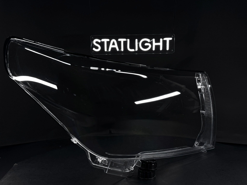 Правое стекло фары Toyota LC200 2012-2015