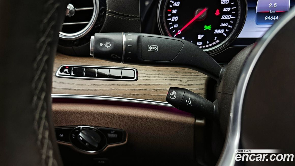 Mercedes-Benz E-Class W213 E220d 4MATIC Exclusive (08.2020)