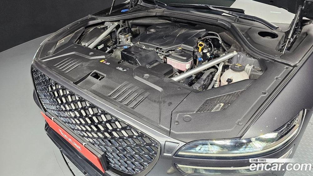 Genesis GV70 2.5T Бензин 2WD (05.2021)