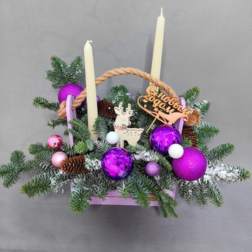 Новогодняя композиция в деревянном ящике