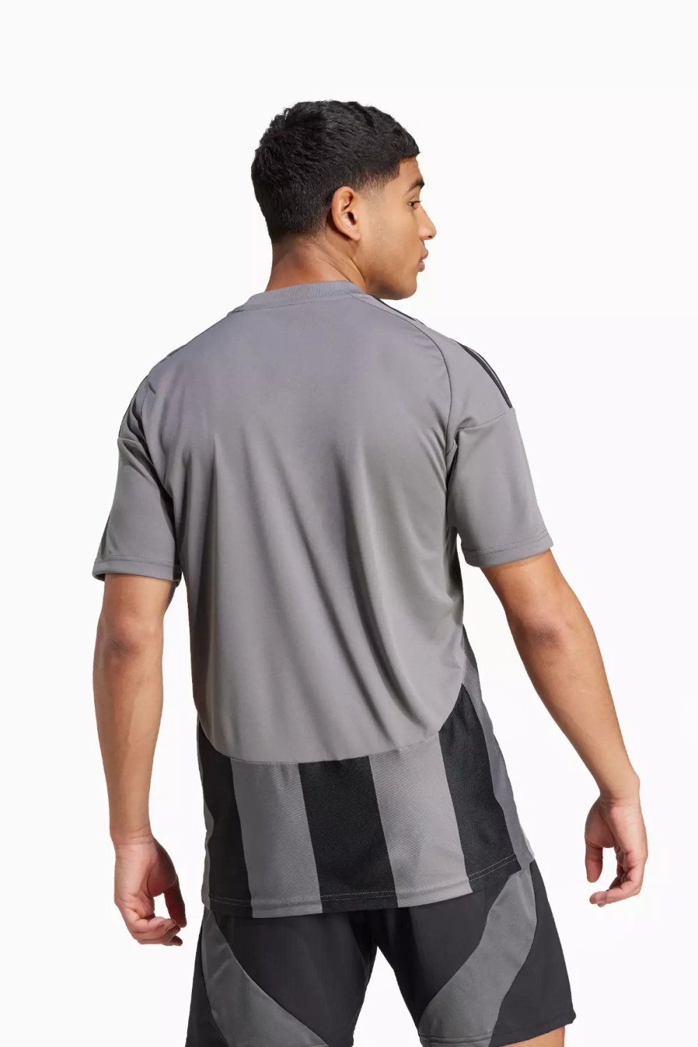 Футболка adidas Striped 24