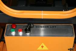 Подъемник ножничный несамоходный SJY-0.3-6 (AC 300 кг; 6 м) SMARTLIFT (SMART)