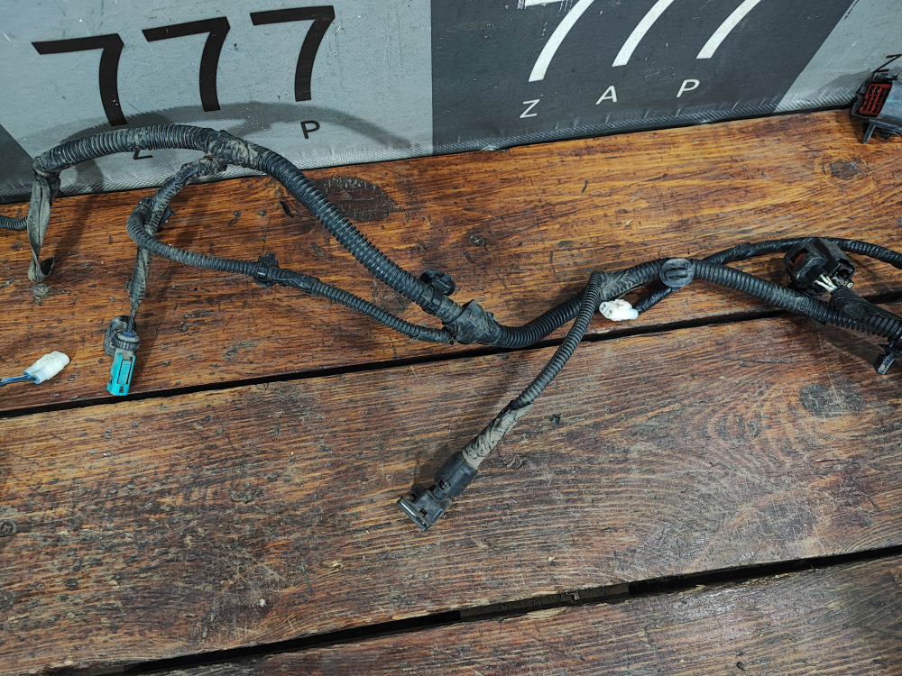 Проводка моторного отсека Geely Coolray 19-нв Б/У Оригинал 7013202100