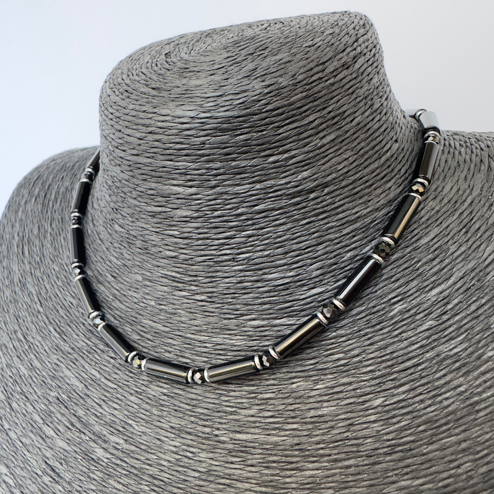 Чокер "Линия силы" с агатом и шпинелью