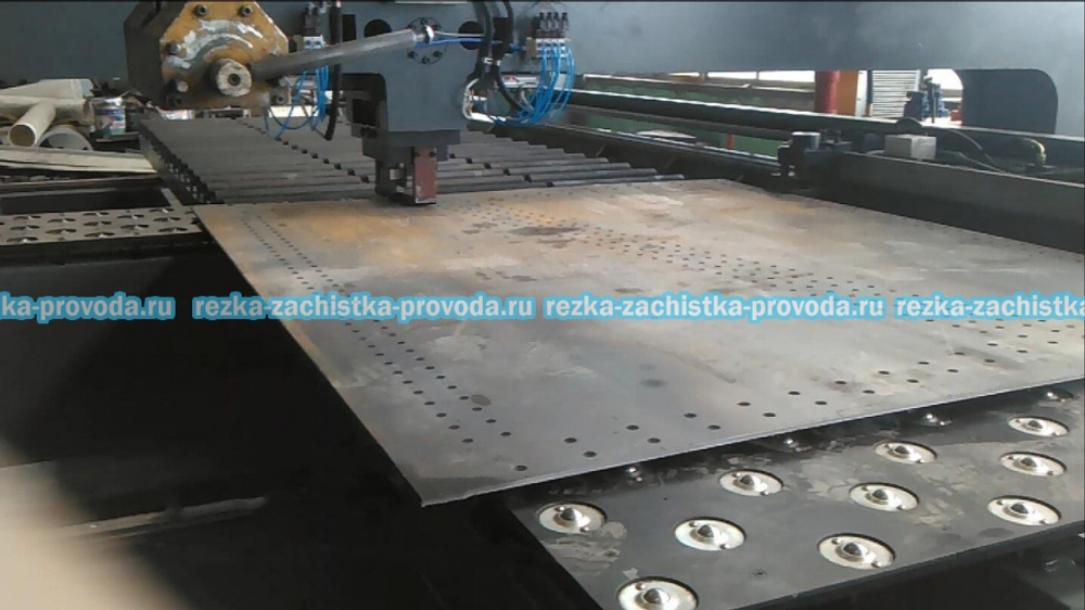 Станок с ЧПУ для штамповки и перфорации металла NCSK-125D
